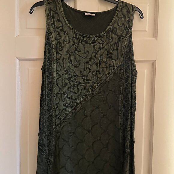 Magic Wms Olive Green Long Embroidered Sleeveless Dress size Med - Picture 9 of 10